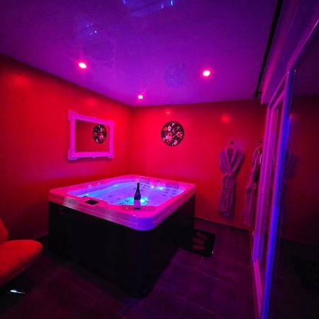 Bulles De Plaisir Hotel Saint-Maurice-l'Exil Bagian luar foto